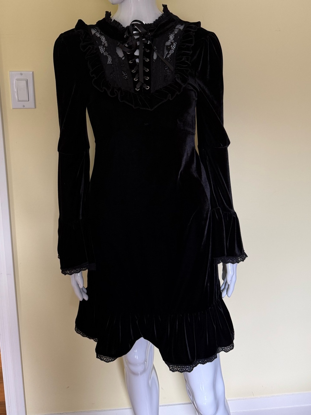 Killstar Mitsuyo Velvet Lace Bell Sleeve Mini Dress Witchy Whimsygoth Nu Goth XS - Picture 2 of 12